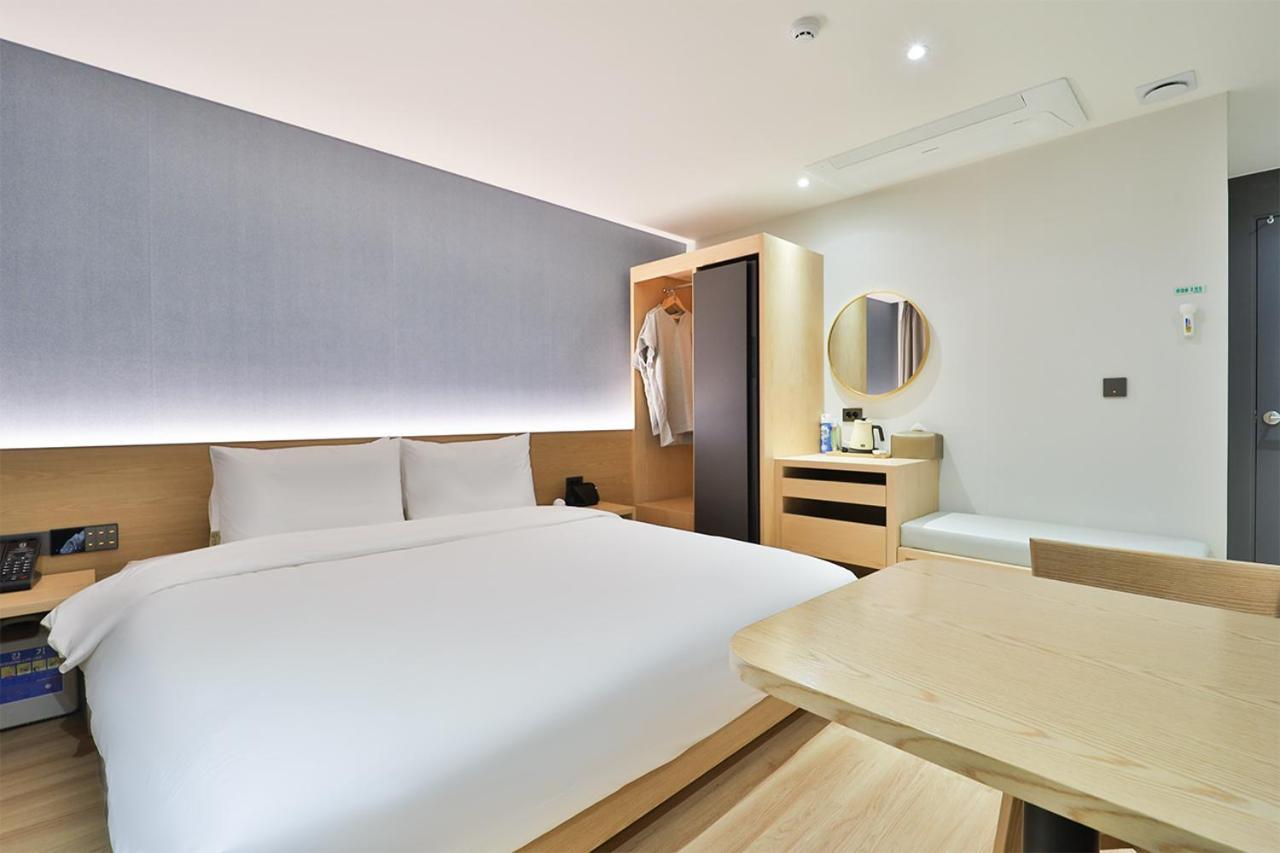 Custom Hotel Ilsan Ni Buitenkant foto