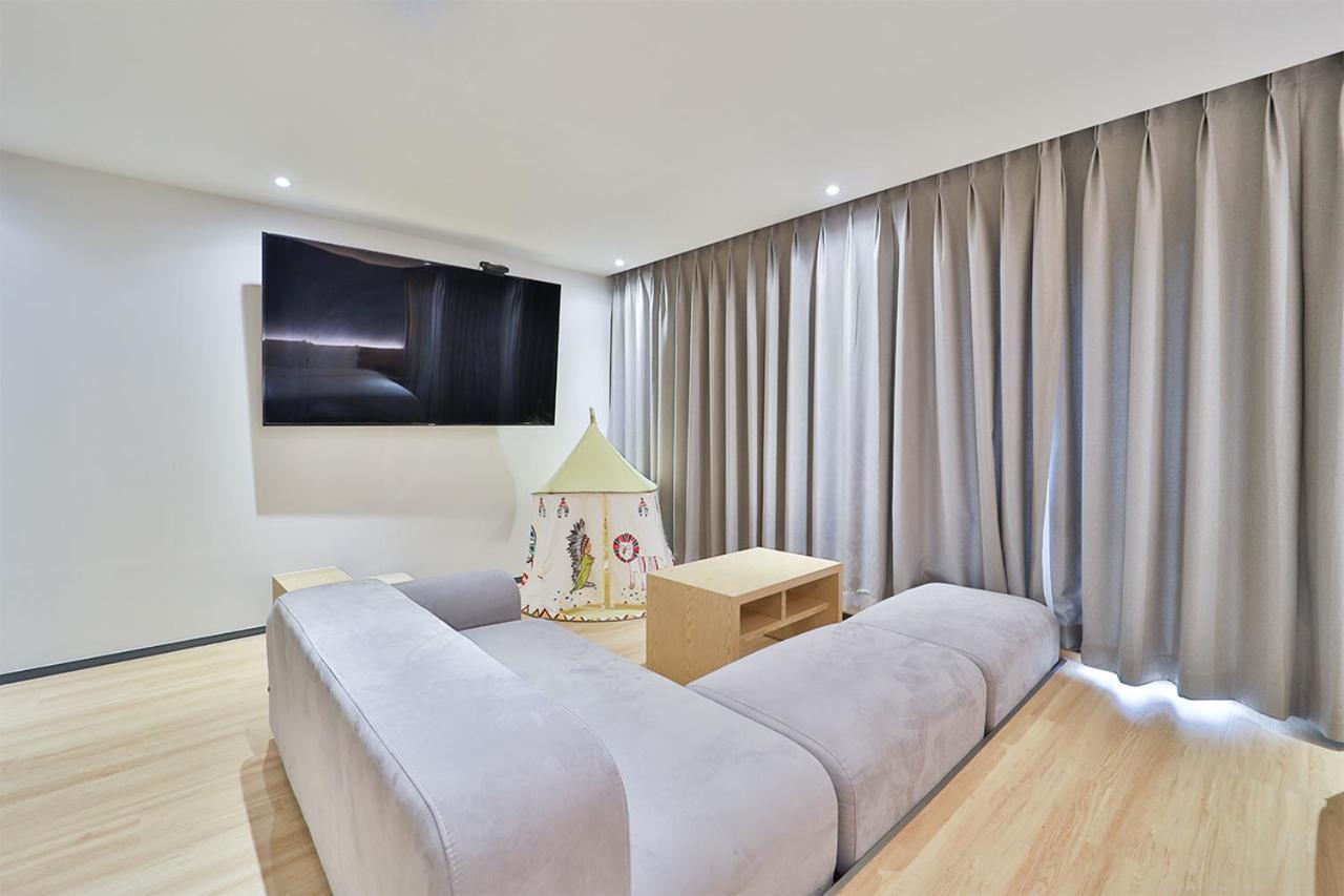 Custom Hotel Ilsan Ni Buitenkant foto