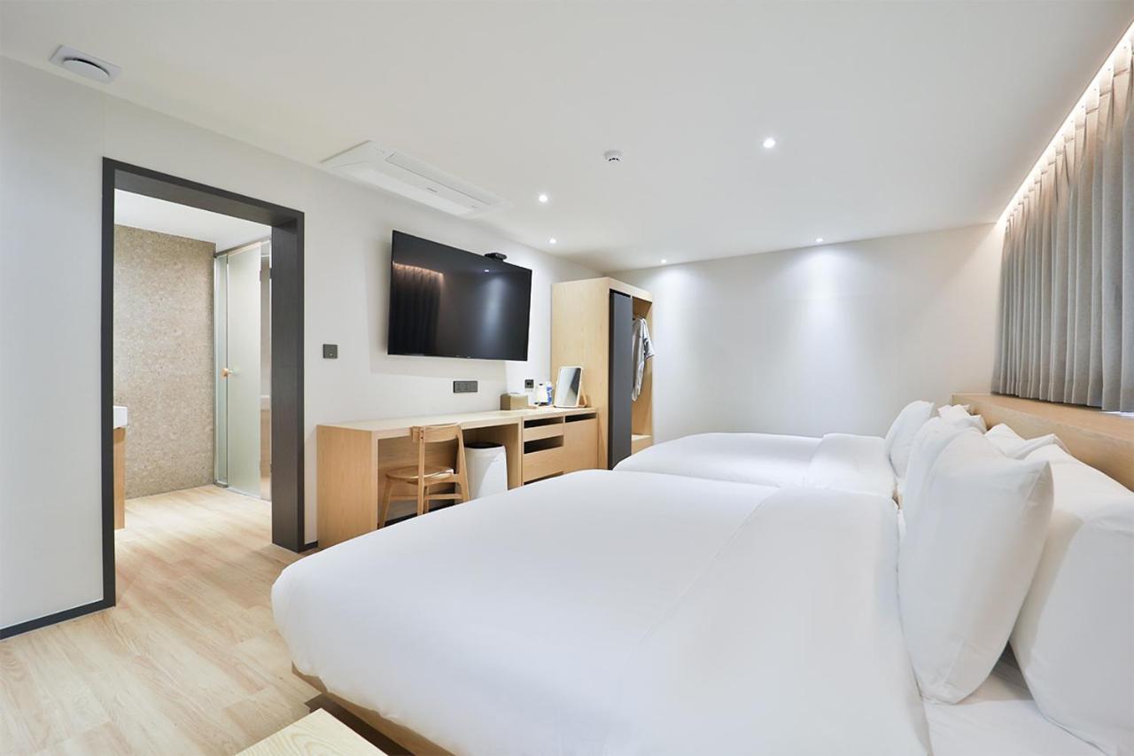 Custom Hotel Ilsan Ni Buitenkant foto