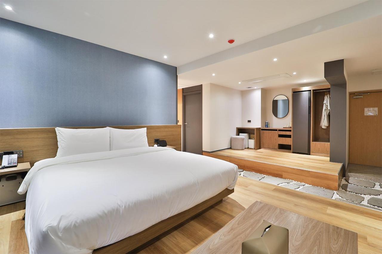 Custom Hotel Ilsan Ni Buitenkant foto
