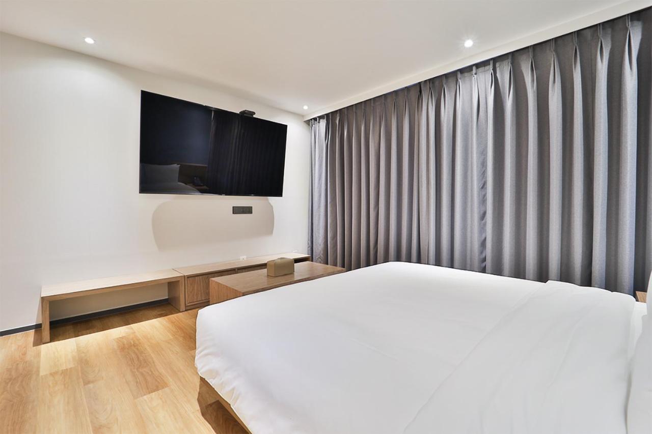 Custom Hotel Ilsan Ni Buitenkant foto